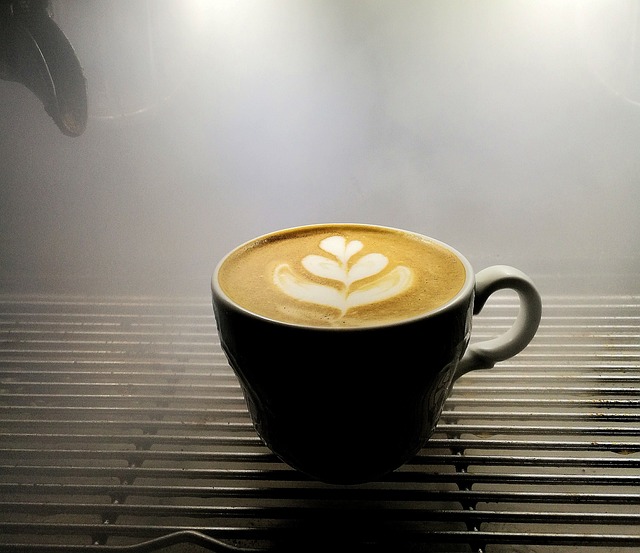 Barista-tricks: Sådan laver du latte art med din espressomaskine